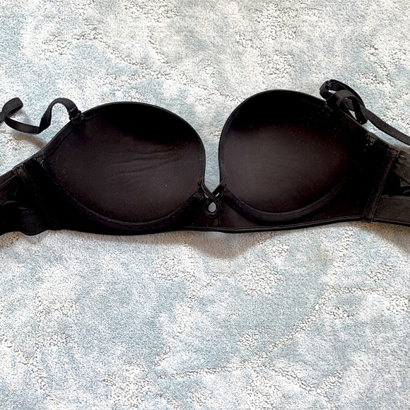 Victoria’s Secret Strapless Push Up Bra - Picture 2 of 3